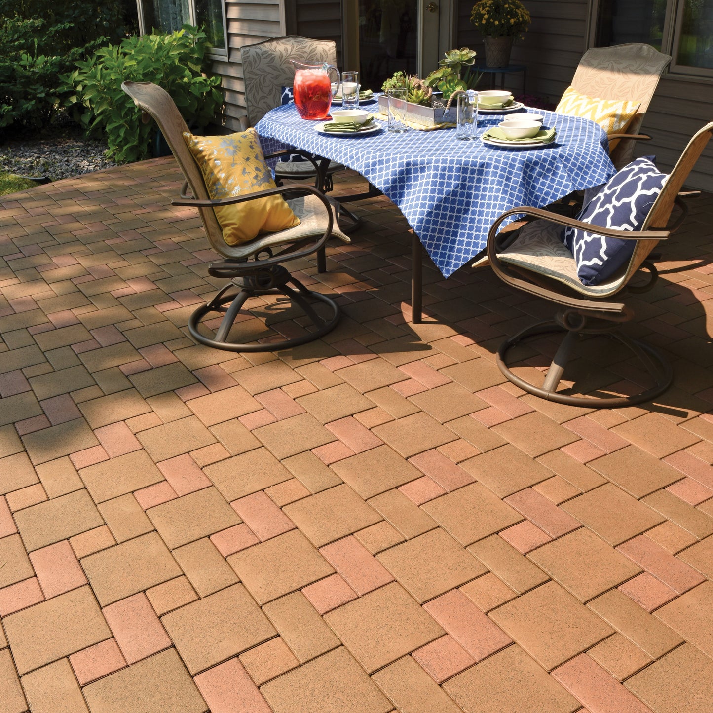 Aspire Pavers with Grid (16 - 4" x 4" Pavers on 16" x 16" Grid)